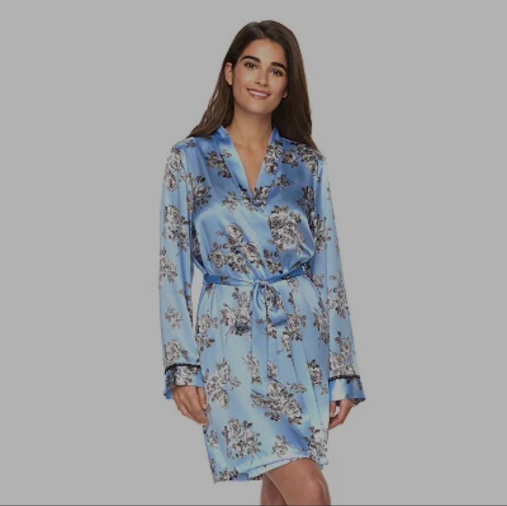 Apt 9~ Intimates Satin Wrapper Size M